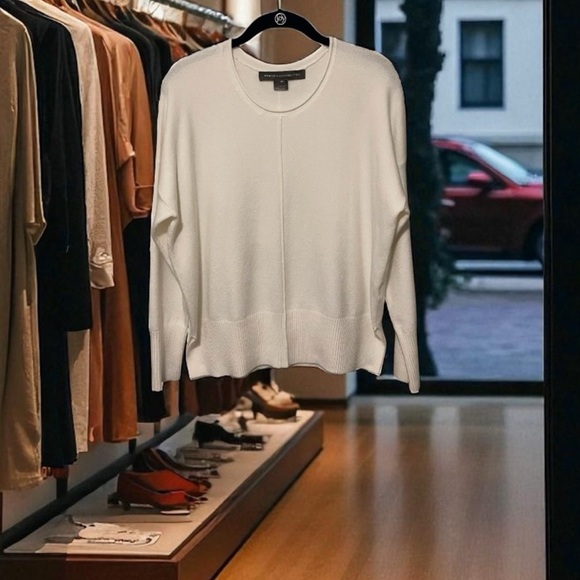 French Connection White Women's Sweater Rolled Finishes ~Worn Twice   size XS-SM - Picture 2 of 16